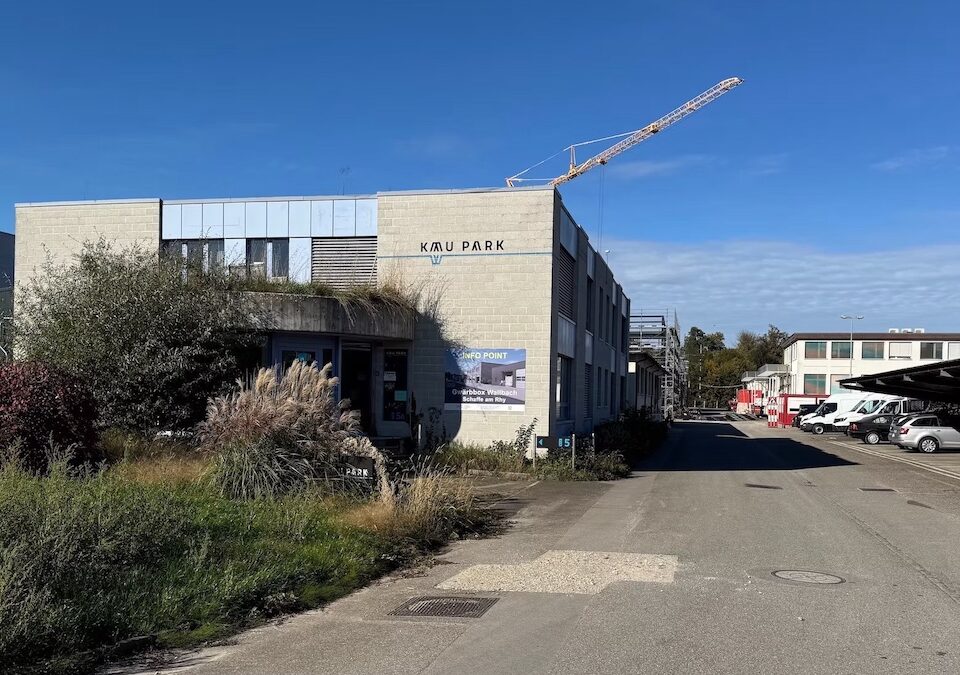 Büro und Lagerflächen im KMU Park Wallbach zu vermieten.